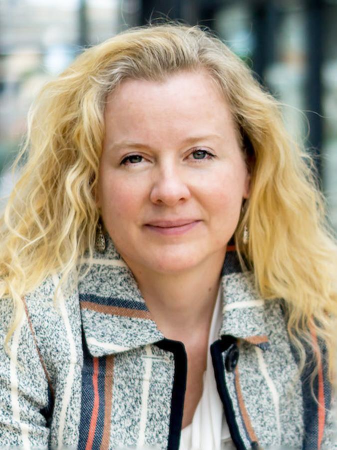 Dr Teri Baydar
